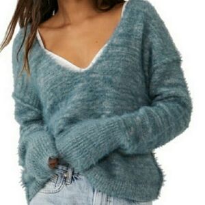 NWT Free People Serendipity Sweater! Sz Large Fuzzy Sweater Oversized
